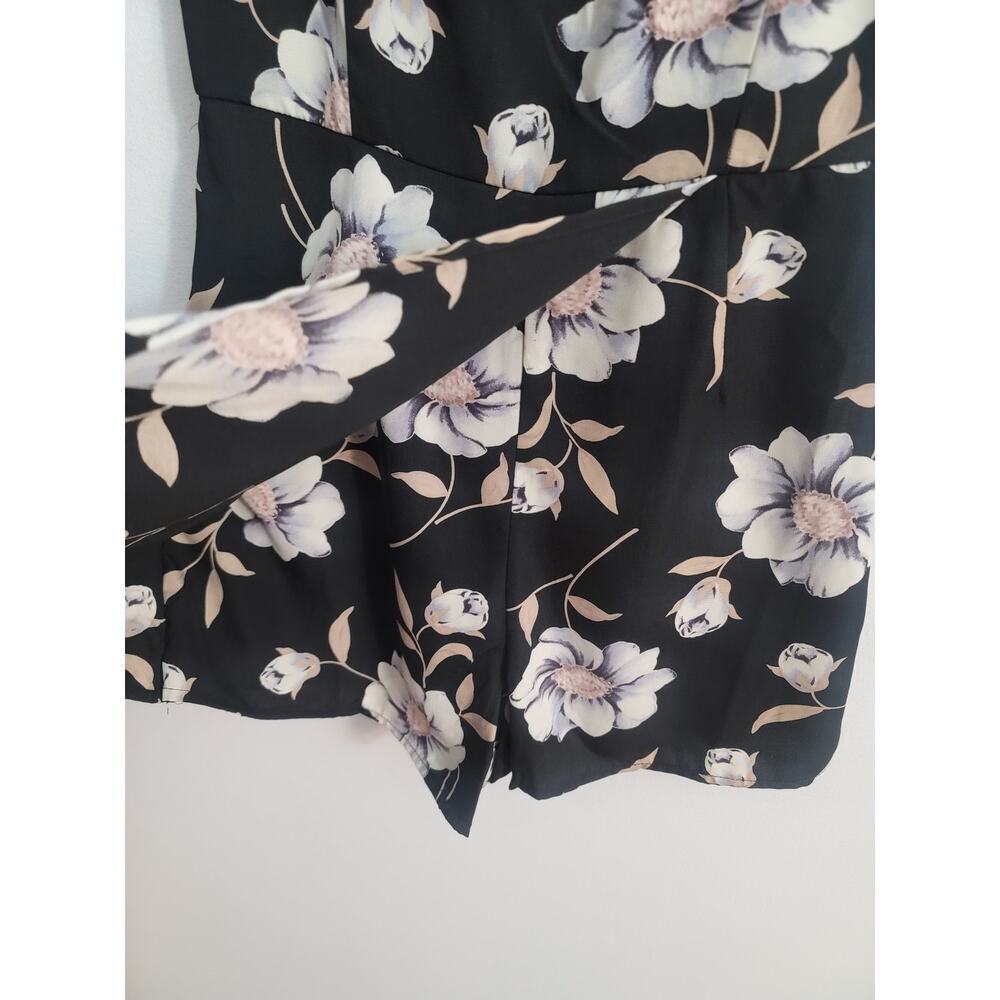 Lulu's Women's Magical Meadow Black Floral Print Skort Romper Dress Size XS - Picture 4 of 5